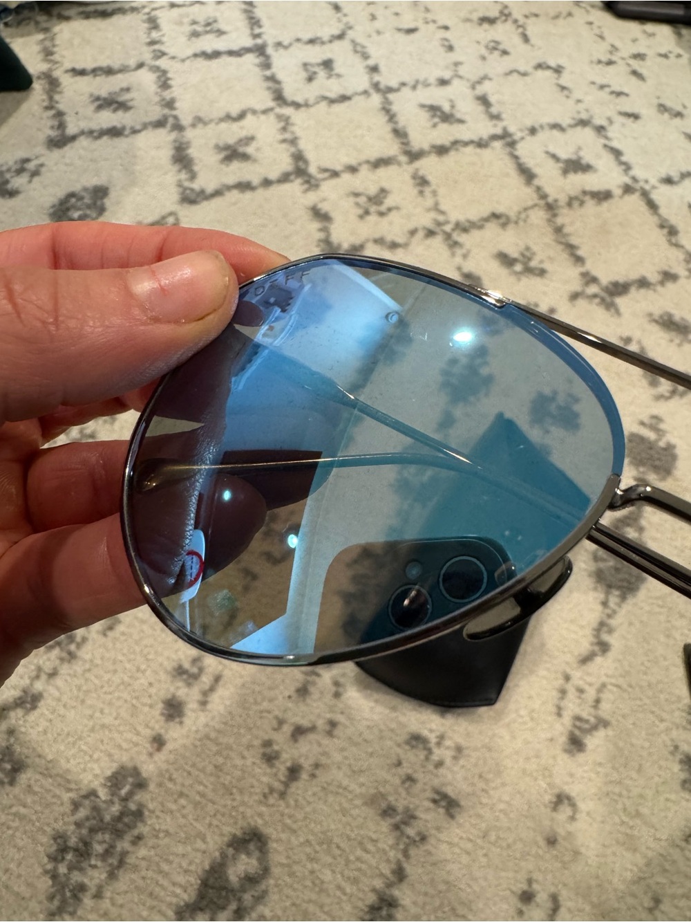 Aviator-Style Sunglasses with Blue Mirrored Lenses - DIFF - Picture 2 of 4